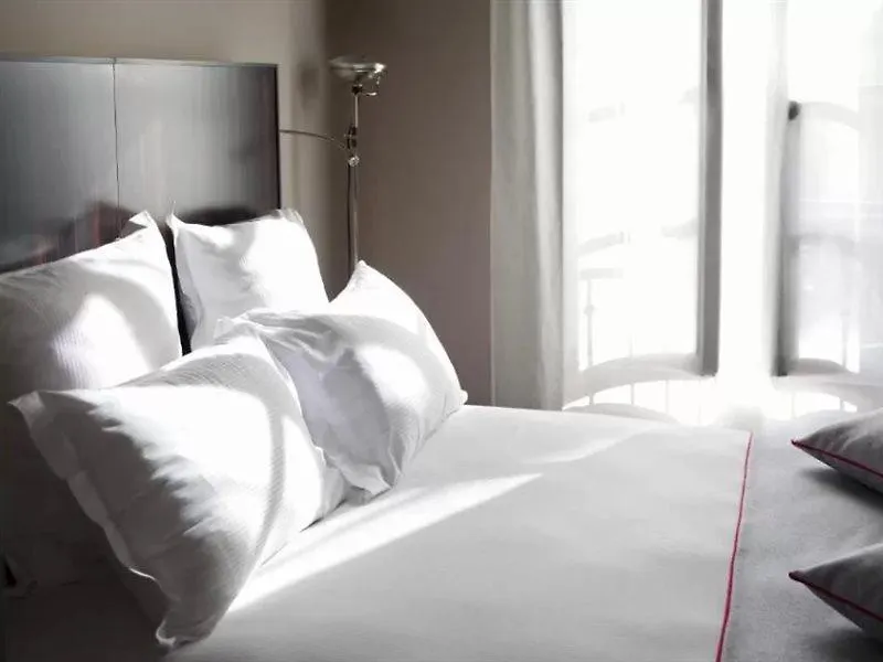 Hotel Saint Dominique Paris