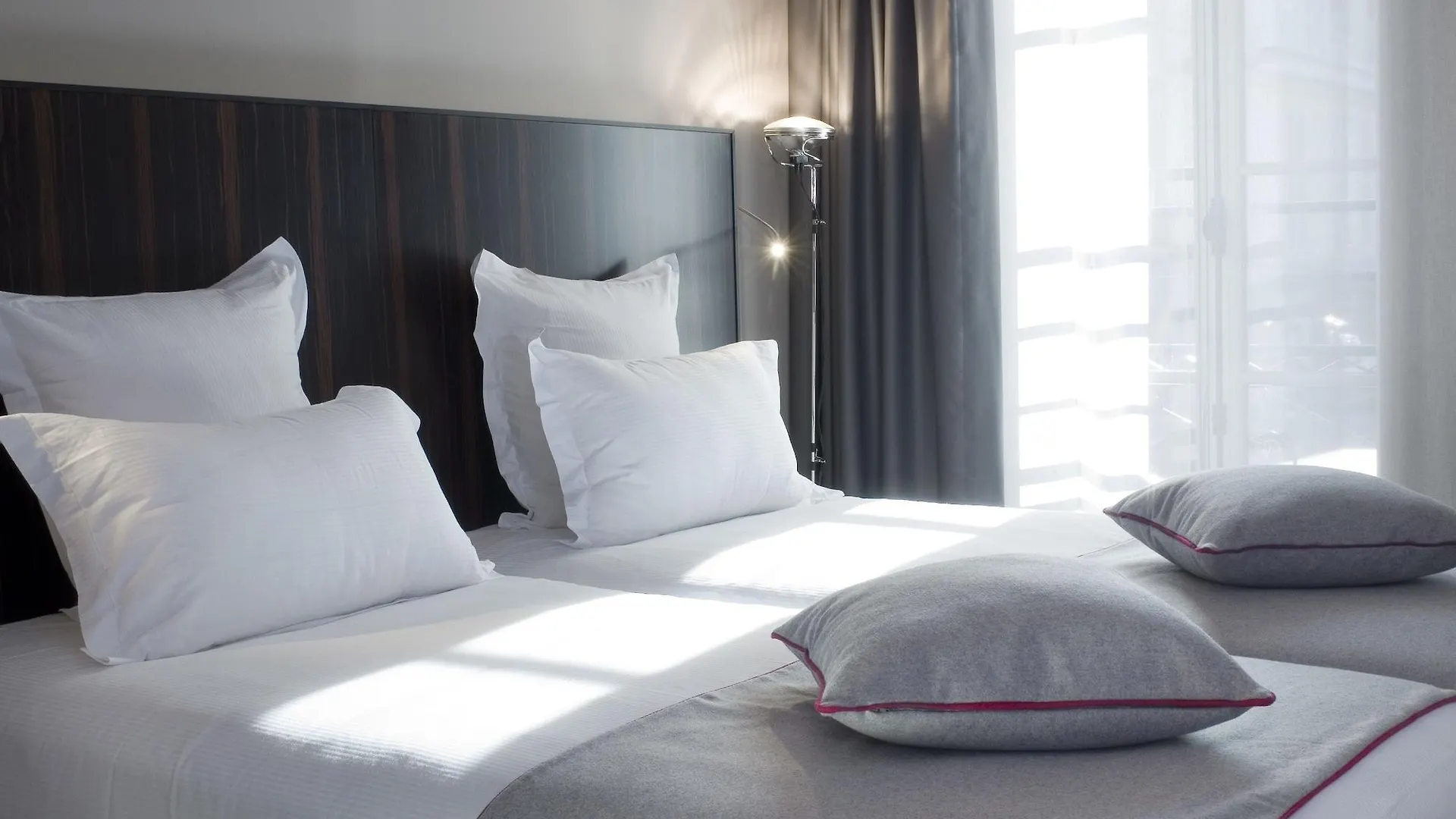 Hotel Saint Dominique 4*